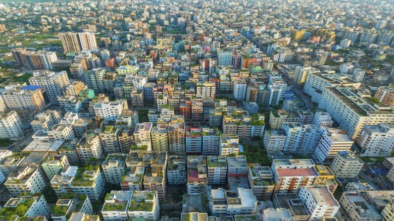 রাজধানীতে ঝুঁকিপূর্ণ প্রায় ৩০০টি ভবন চিহ্নিত করা হ...