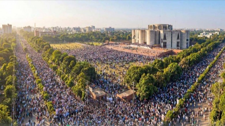 অনুসন্ধানে জানা গেল বেগম খালেদা জিয়ার জানাজায় উপস্থিতির সংখ্যা